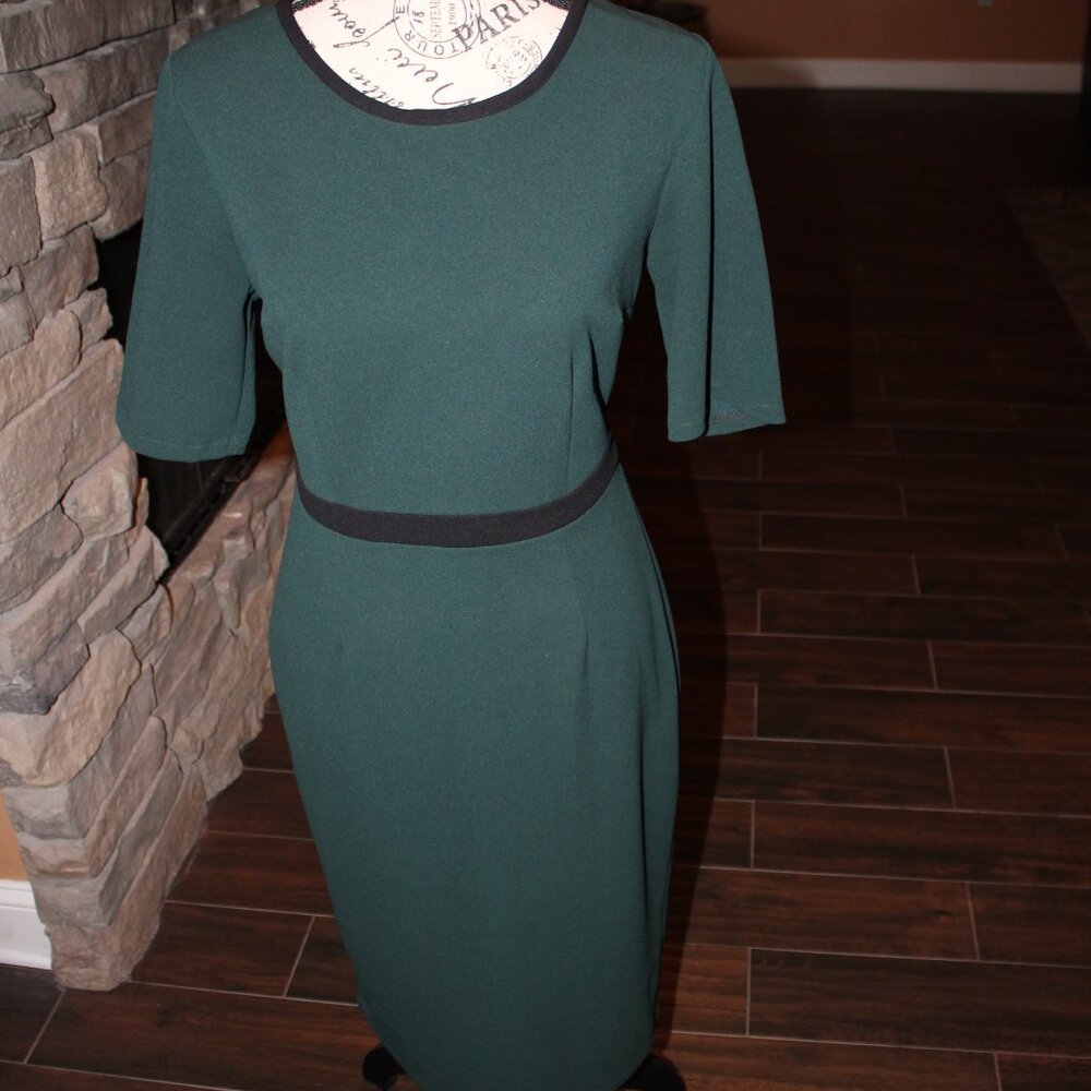 New York & Company Short Sleeve Green Dress